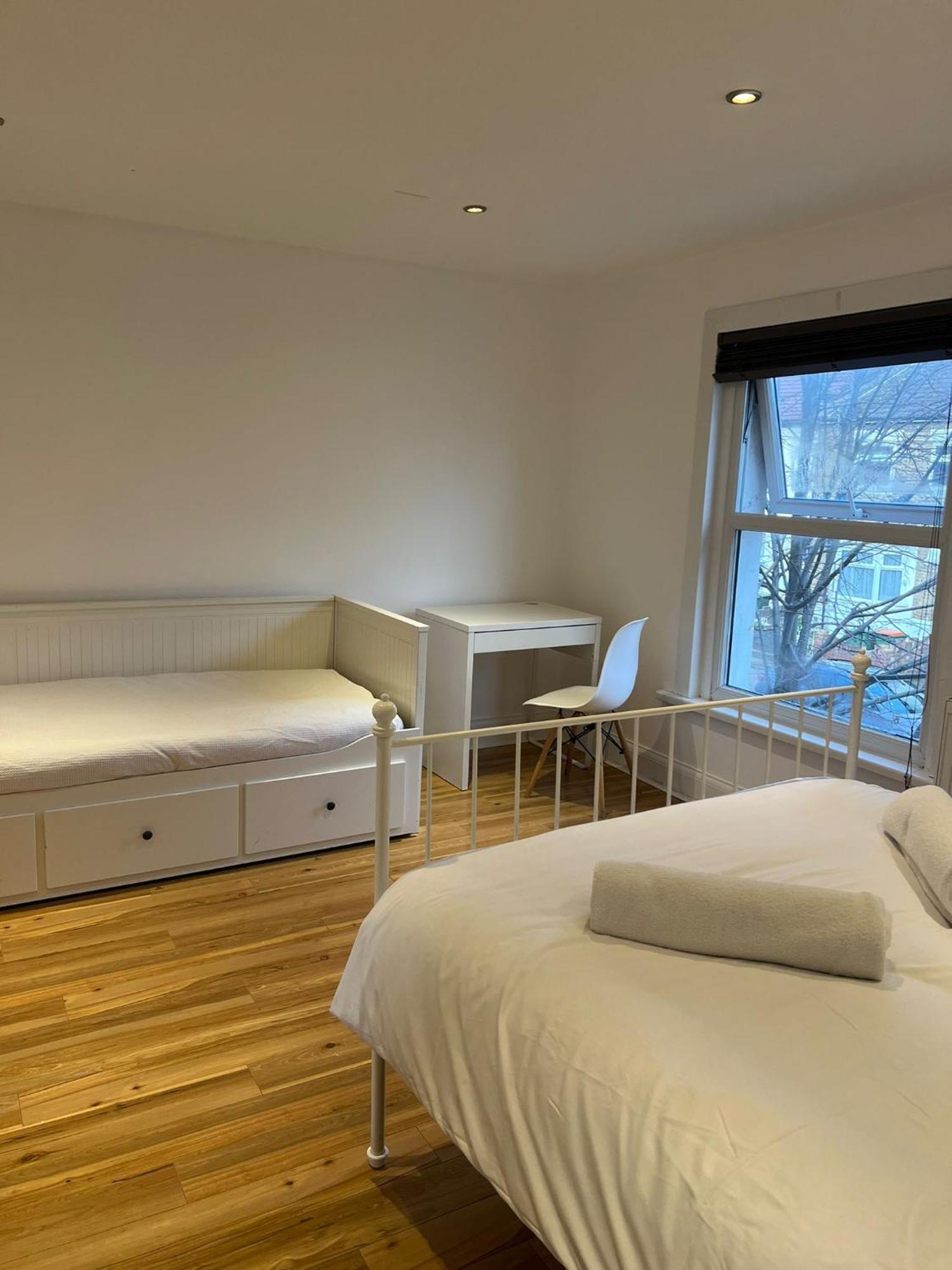 93 West Road Hotel London Luaran gambar